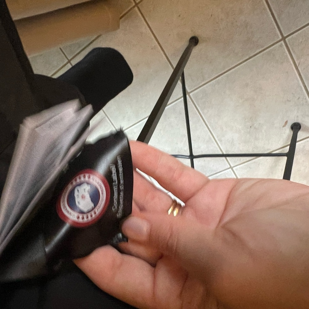 Canada Goose Women’s Black Puffer Jacket - Picture 6 of 10